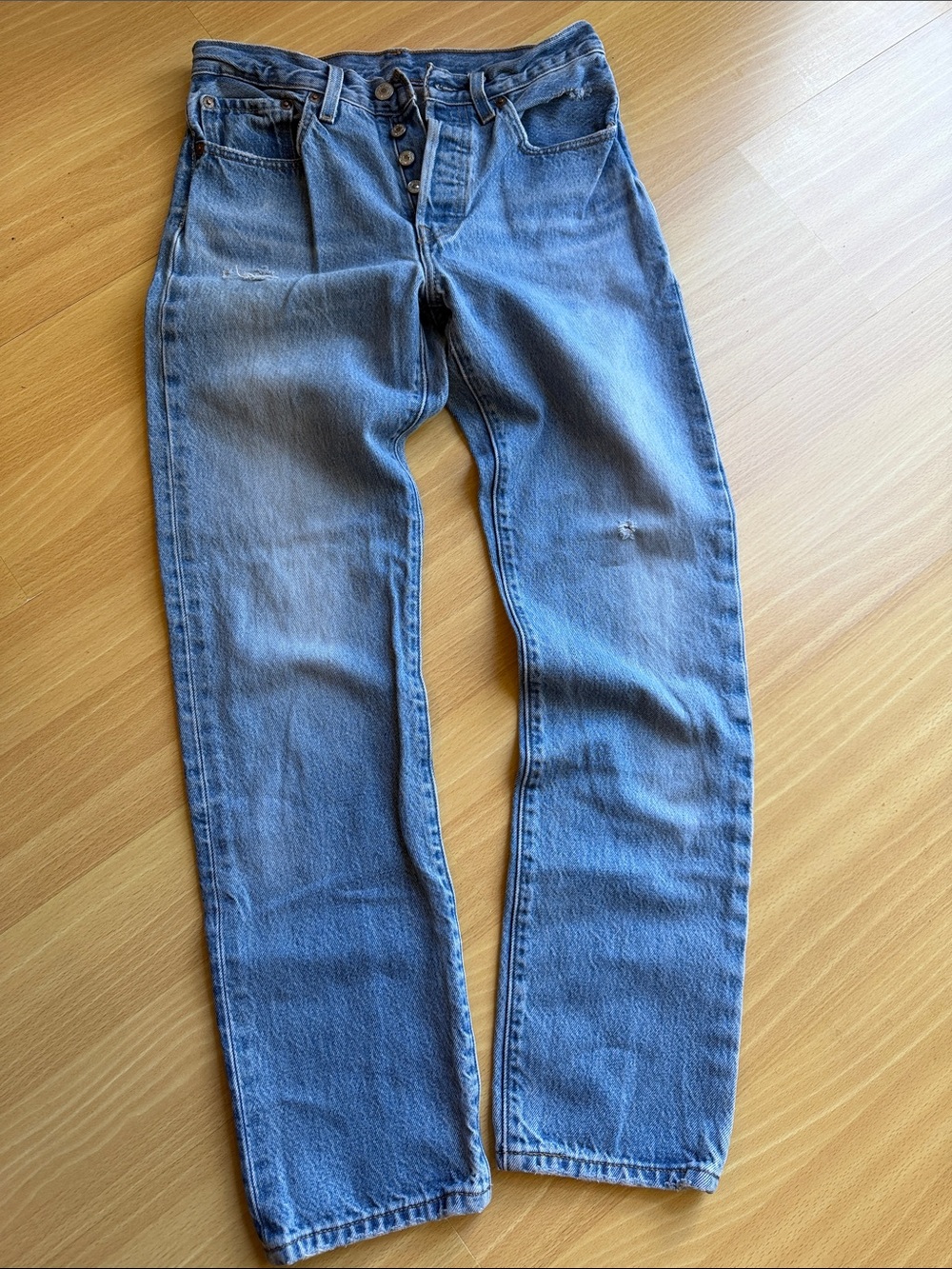 Classic Women's Levis Jeans - Casual Straight Fit